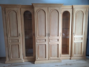 Hochwertige Wohnwand Pinie gebürstet gekälkt von Chalet, 3tlg., Halogenbeleuchtung 