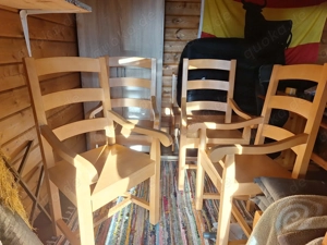 6 Holzstühle massiv mit Armlehne