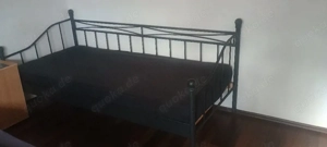 Bettgestell aus Metall in schwarz 