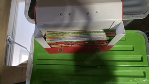 lük kasten mit Bücher 