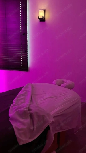 Ich biete Ihnen Wellness- und Entspannungsmassagen in ruhiger und respektvoller Atmosphäre an, die i