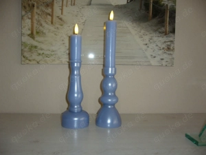 2 Kerzen mit Kerzenhalter beides aus einem Guss