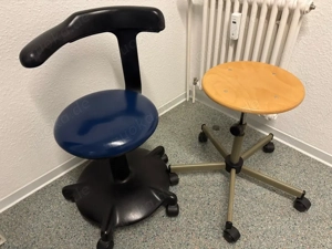 Schränke,  Regale, Stühle etc aus Praxisaufgabe Bild 8