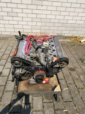 Porsche 928 s Motor zum revidieren  Bild 3