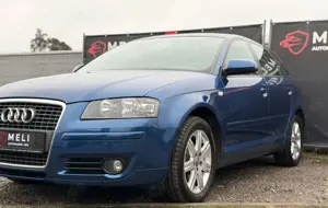 Audi A3 1.6 Attraction *Navi* Scheckheft* Top Zustand* Bild 4