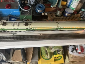 Märklin Triebwagen ST 800 Grünbeige!Dachrippen des Motorwagens 7 mm breit!H000