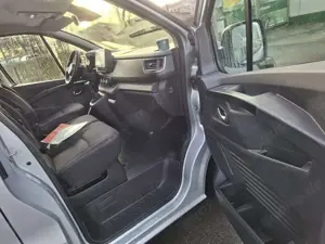 Nissan NV300 L2H1 3,0 dCi 150 (9-Si.) N-Connecta Bild 5