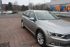 Volkswagen Passat Variant Passat Variant 2.0 TDI SCR DSG BlueMotion Comfortline Bild 2