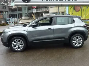 Jeep Avenger 1.2 GSE T3 Turbo-Benzin GDI Altitude Bild 4