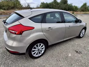 Ford Focus Focus 1.5 EcoBoost Start-Stopp-System Titanium Bild 2