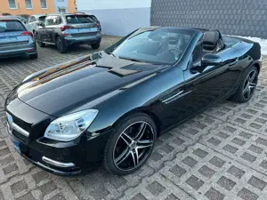 Mercedes-Benz SLK 200 BlueE.AMG,Leder,Navi,Airscarf,Winterp.PDC