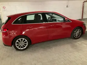 Mercedes-Benz B 180 B 180 7G-DCT Style