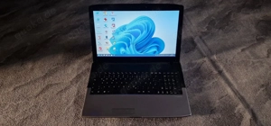 Medion 15 Zoll Laptop mit Ladegerät - Windows 11