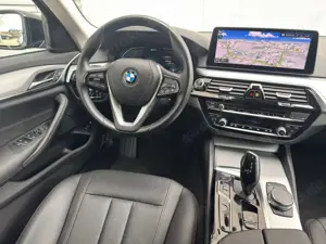 BMW 530 e xDrive Tour. LED Navi HUD ParkAs BusinesPak Bild 2