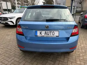 Skoda Fabia Style Automatik/PDC/Klima/SHZ/LED Bild 5