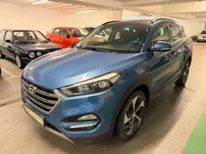 Hyundai TUCSON 2.0 CRDI 4WD*Panorama*Kamera