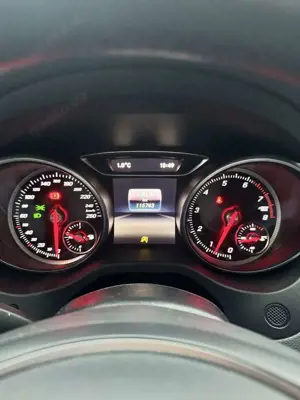 Mercedes-Benz CLA 180 CLA 180 (117.942)