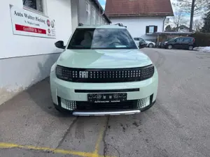 Fiat Grande Panda 1.2 Hybrid 74 kW La Prima Bild 2