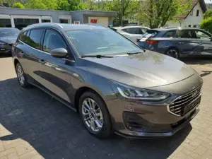 Ford Focus TURNIER TITANIUM LED NAVI AHK