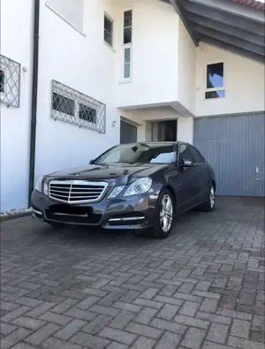 Mercedes-Benz E 200 BlueEFFICIENCY 7G-TRONIC Avantgarde Tüv + Service
