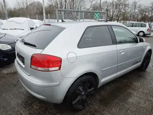 Audi A3 1.6 FSI Ambiente Bild 5