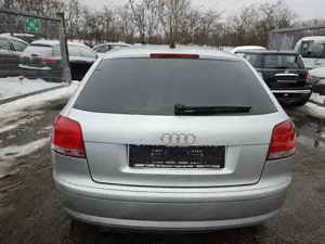Audi A3 1.6 FSI Ambiente Bild 4