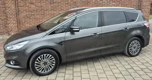 Ford S-Max Titanium 7-Sitzer/AHK/NAVI/Allwetter