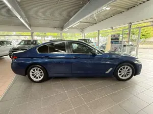 BMW 520 520d Lim. Business+DAP+HuD+HiFi+Memory+Standheiz Bild 2