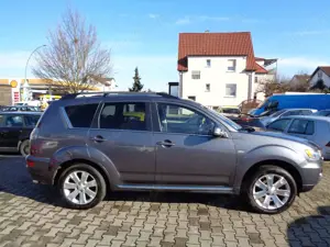 Mitsubishi Outlander Outlander Diesel 2.2 DI-D 4WD TC-SST Intense Bild 4