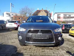 Mitsubishi Outlander Outlander Diesel 2.2 DI-D 4WD TC-SST Intense Bild 2