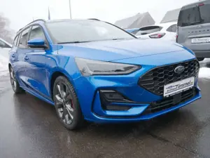 Ford Focus Turnier ST-Line X Autom Matrix Panorama