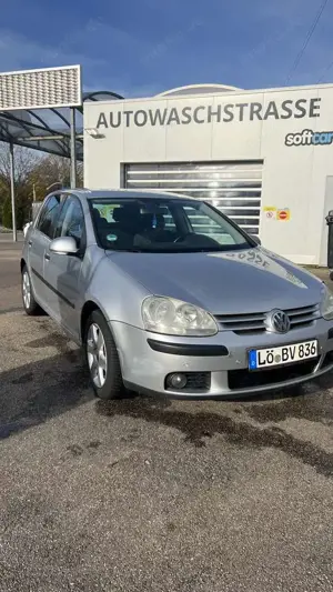 Volkswagen Golf 1.6 Trendline Bild 1