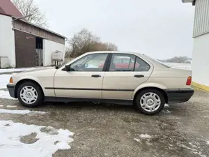 BMW 316 i TÜV NEU mit H-Zulassung Oldtimer Gutachten - image 4