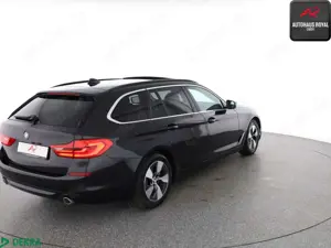 BMW 520 520 d T xDrive STANDHEIZ,KAMERA,PANO,ACC,1.HAND Bild 5