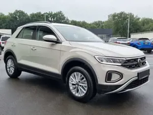 Volkswagen T-Roc 1.5 TSI DSG Life AHK ACC 16Z Ready App Kam