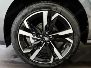 Skoda Kamiq Monte Carlo 1.5 TSI DSG Pano Navi Kamera Komfort P Bild 3