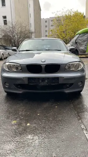 BMW 118 118i Bild 2