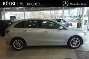 Mercedes-Benz B 180 B 180 PROGRESSIVE AHK MBUX BUISNESS PAK SHZ Navi