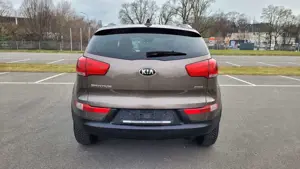 Kia Sportage Spirit 4WD 2.0 Automatik Leder Pano**** Bild 5