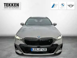 BMW i5 eDrive40 Touring M-Sport Pro/ACC/AHK/eSIM Bild 2