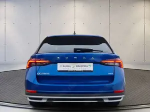 Skoda Octavia Combi Scout 4x4 Bild 4