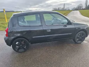 Renault Clio 1.2 16V Confort Dynamique Bild 4
