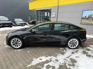 Tesla Model 3 /KLIMA/KAMERAS/MWST/ALU/WINTERREIFEN Bild 2