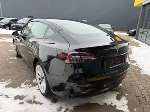 Tesla Model 3 /KLIMA/KAMERAS/MWST/ALU/WINTERREIFEN Bild 4