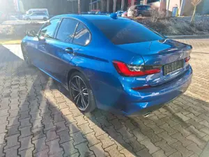 BMW 330 e xDrive Lim. M Sport HUD Laser Harman DAB Bild 3