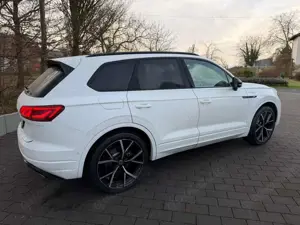 Volkswagen Touareg Touareg Diesel 3.0 V6 TDI 4Motion DPF Aut. R-Line Bild 4