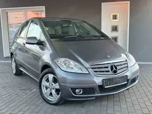 Mercedes-Benz A 180 CDI Avantgarde Automatik, erst 83 TKM