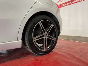 Mercedes-Benz A 220 d -Scheckheft-Navi-PDC Bild 4