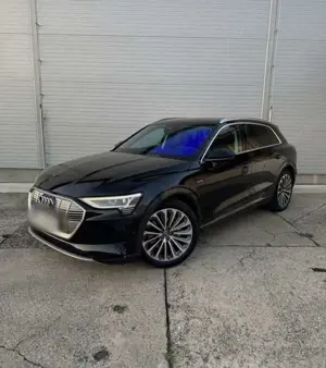Audi e-tron 55 quattro advanced