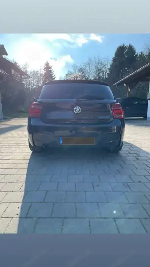 BMW 118 118d Bild 2